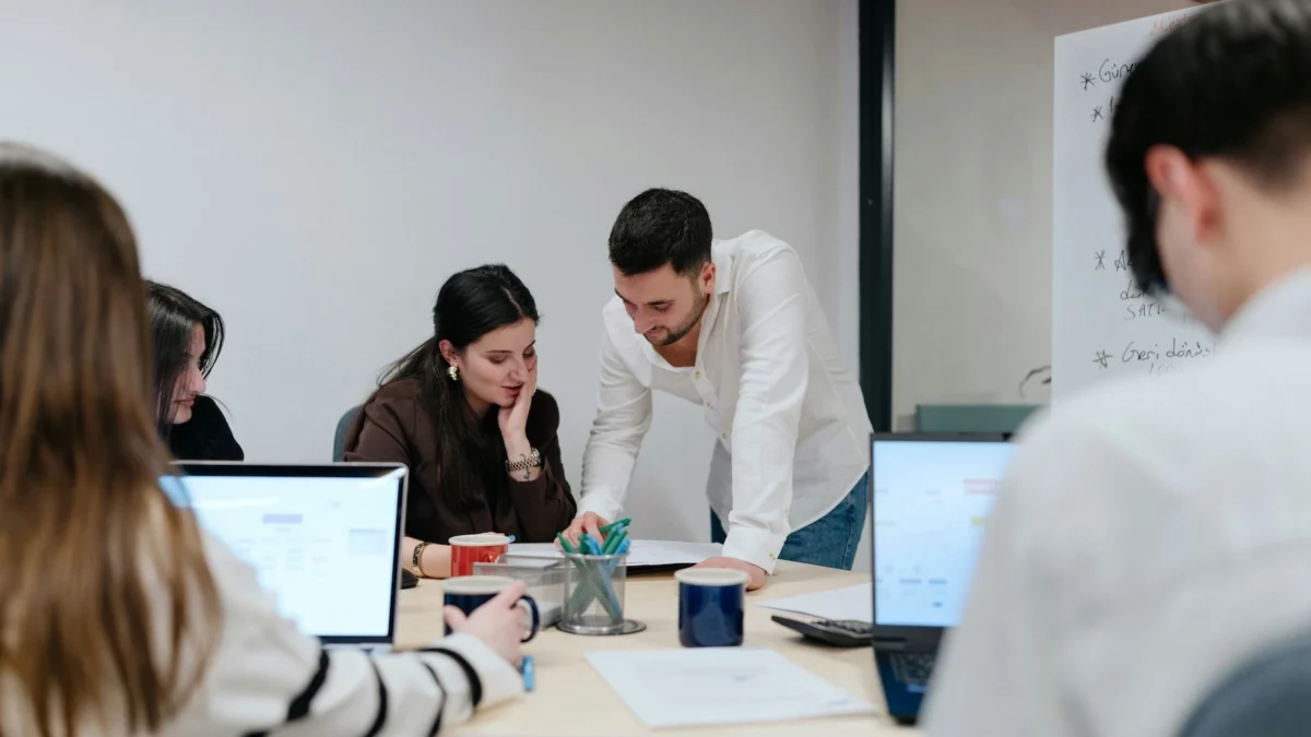 Image pour illustrer l'article sur notre plateforme de veille Curebot